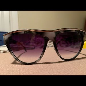 Quay Australia - Flight Risk like new!